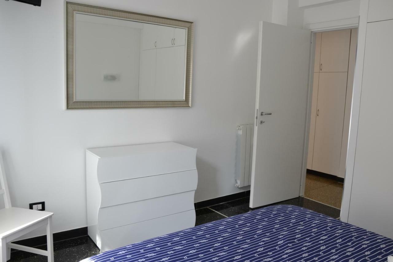 Il Nido Di Quarto Con Park Auto Macchine Piccole Segmento B Genoa Ngoại thất bức ảnh