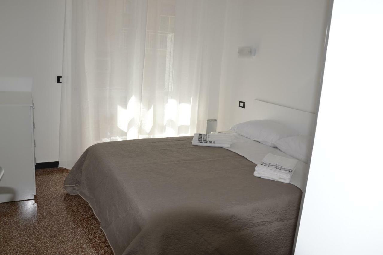 Il Nido Di Quarto Con Park Auto Macchine Piccole Segmento B Genoa Ngoại thất bức ảnh